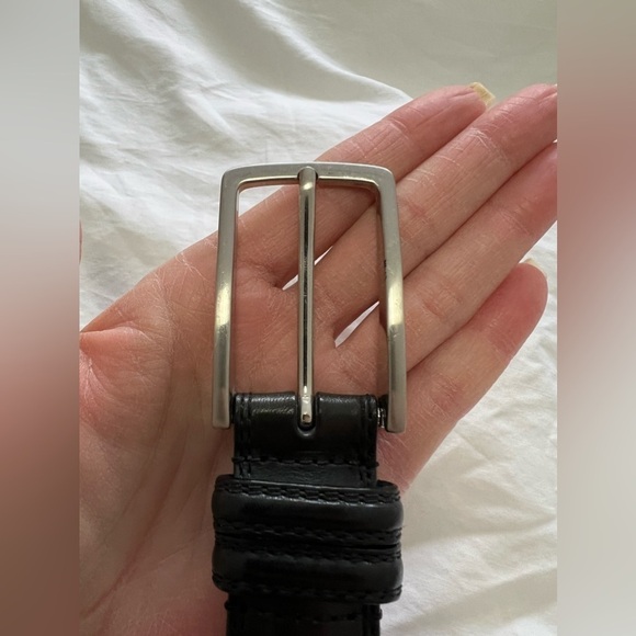 Michael Kors | Men's Italian Leather Belt Black | Size 42 | Silver Buckle - Picture 8 of 9
